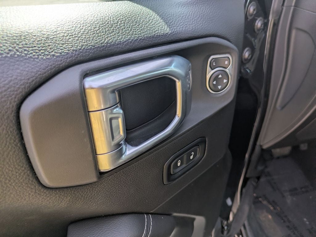 2023 Jeep Wrangler 4-Door Sahara