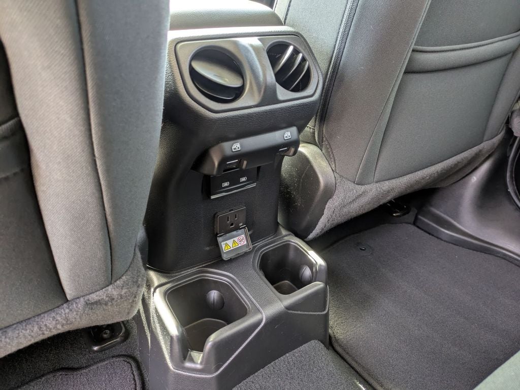2023 Jeep Wrangler 4-Door Sahara
