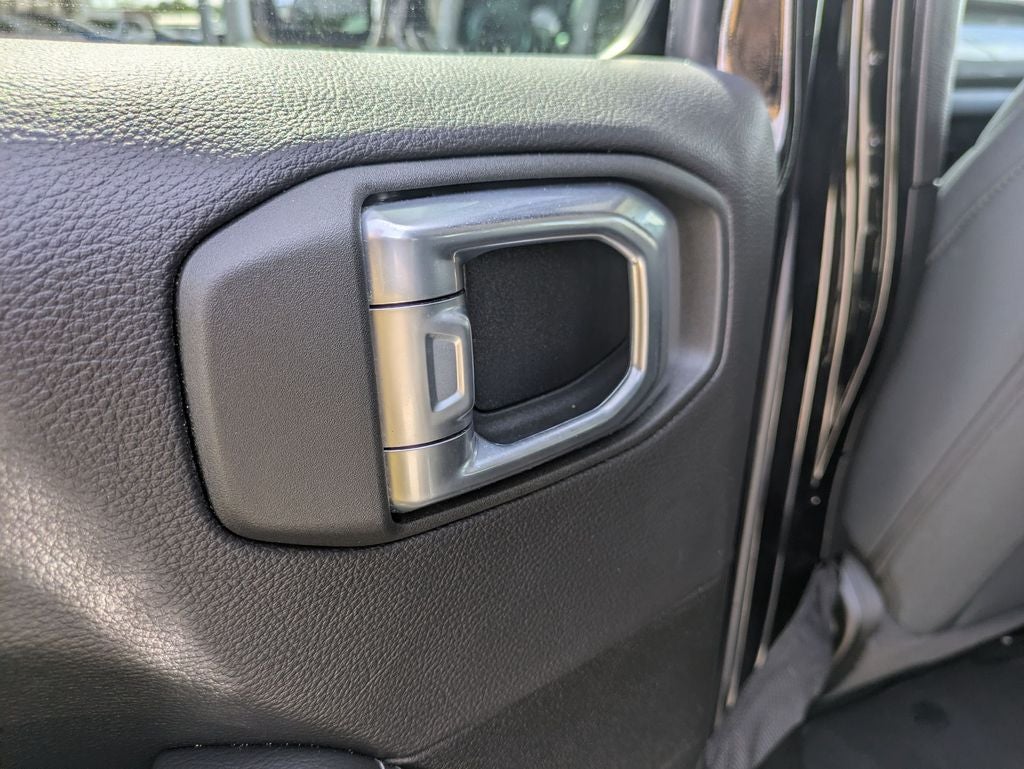 2023 Jeep Wrangler 4-Door Sahara