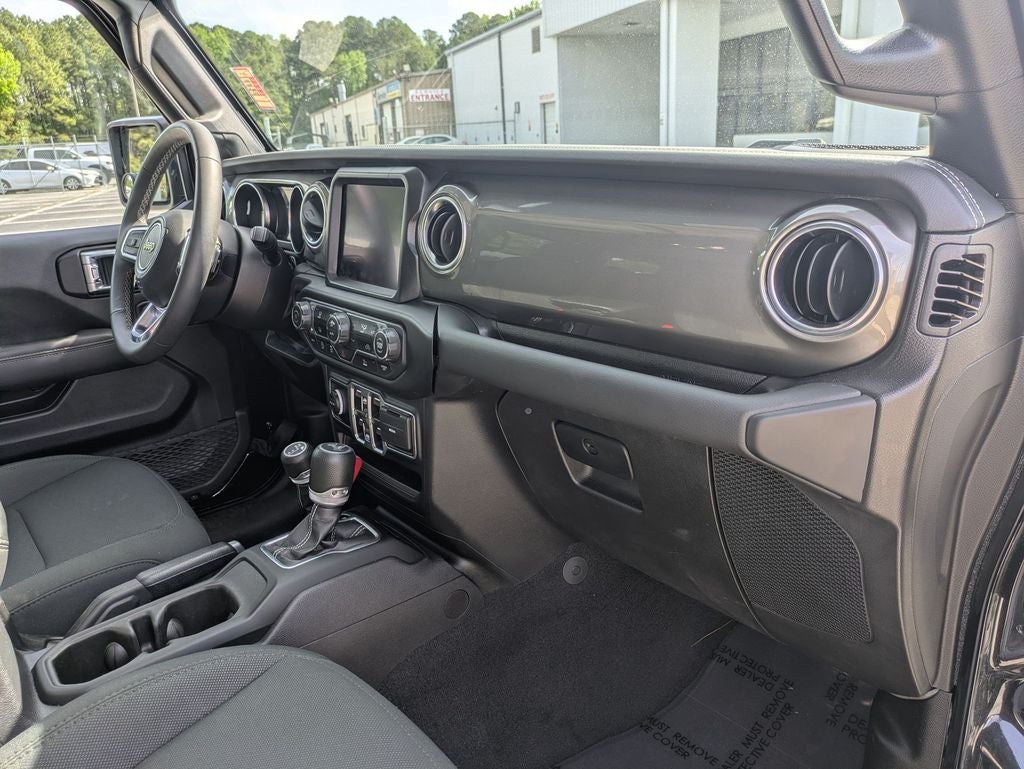 2023 Jeep Wrangler 4-Door Sahara