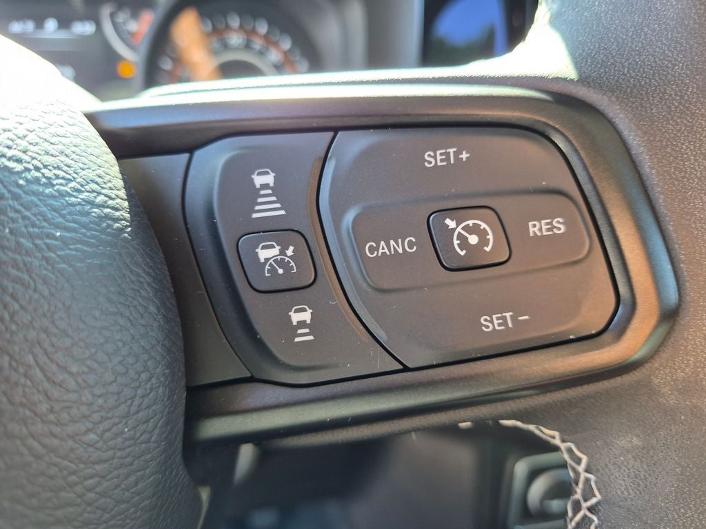2025 Jeep Wrangler 4-Door Summit 4x4