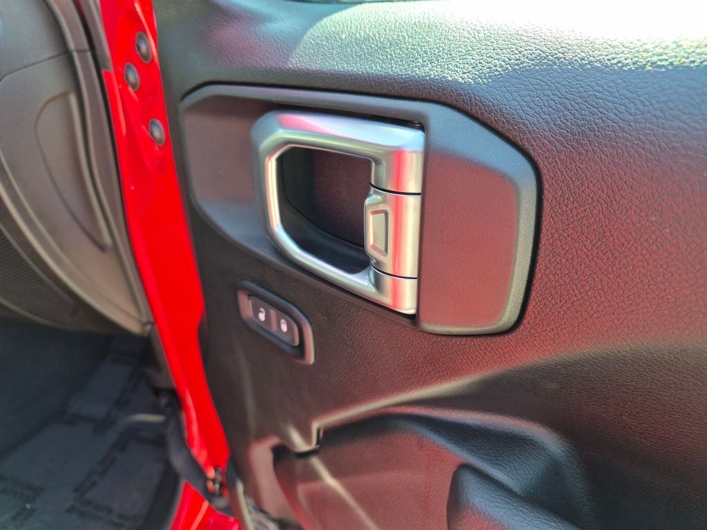 2025 Jeep Wrangler 4-Door Summit 4x4