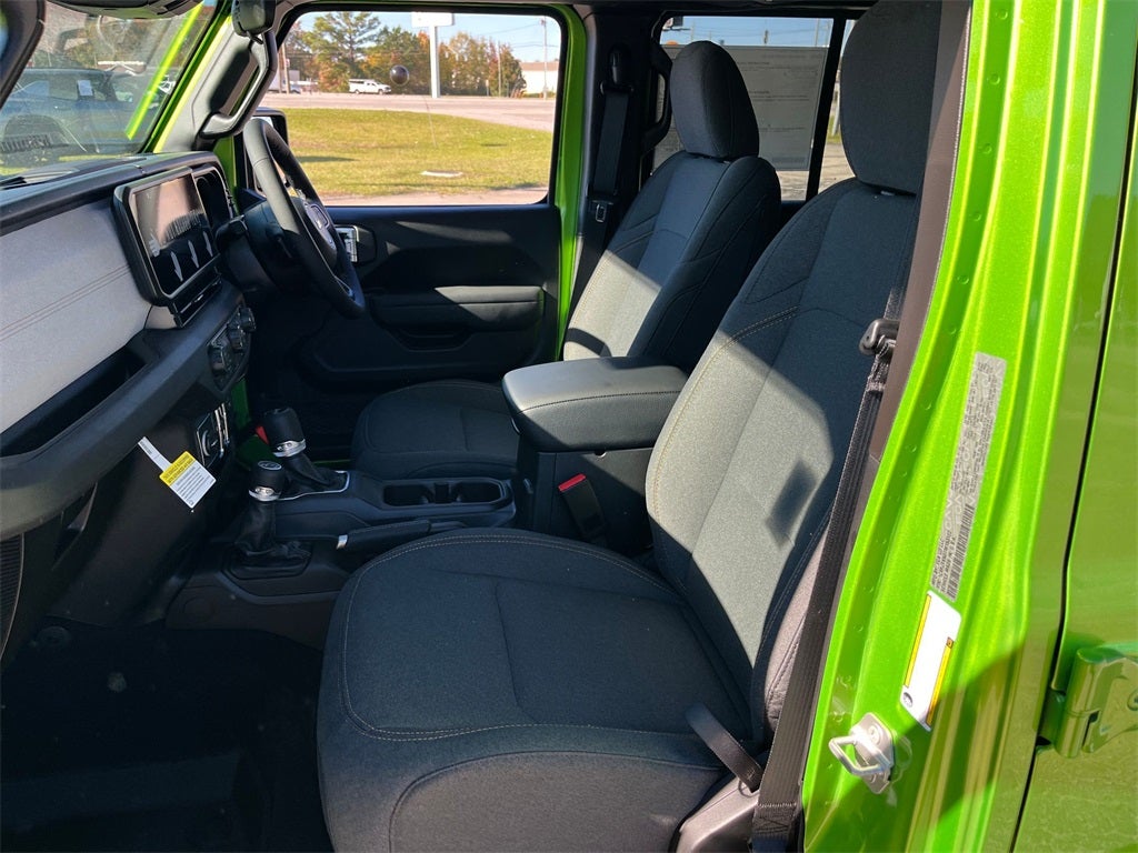 2026 Jeep Wrangler 4-Door Sport RHD 4x4