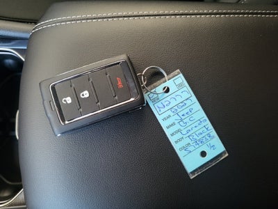 2027 Jeep Grand Cherokee GRAND CHEROKEE LAREDO 4X2