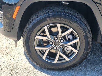 2027 Jeep Grand Cherokee GRAND CHEROKEE LAREDO 4X2