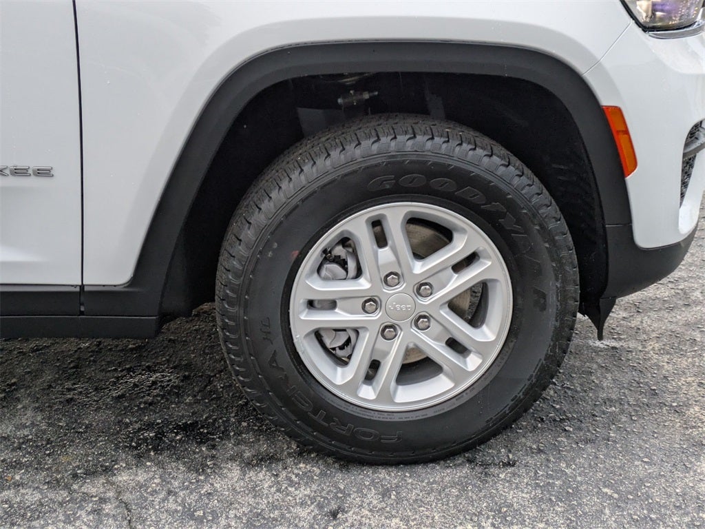 2025 Jeep Grand Cherokee GRAND CHEROKEE LAREDO 4X2