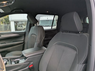 2025 Jeep Grand Cherokee GRAND CHEROKEE LAREDO 4X2