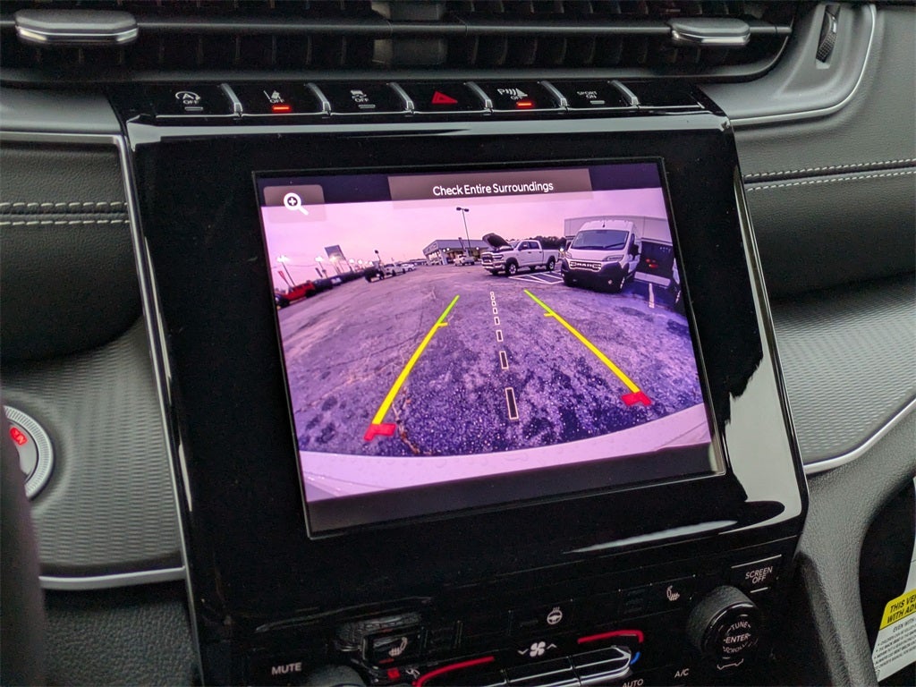 2025 Jeep Grand Cherokee GRAND CHEROKEE LAREDO 4X2