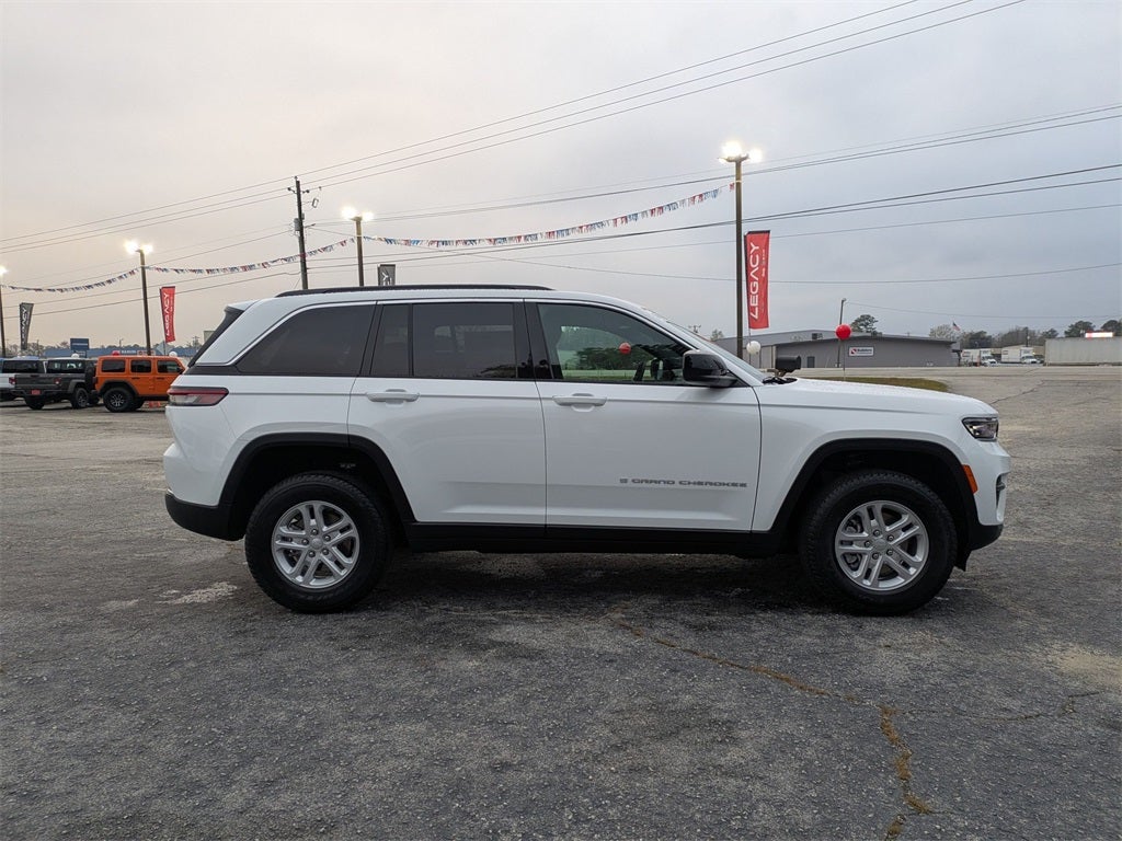 2025 Jeep Grand Cherokee GRAND CHEROKEE LAREDO 4X2