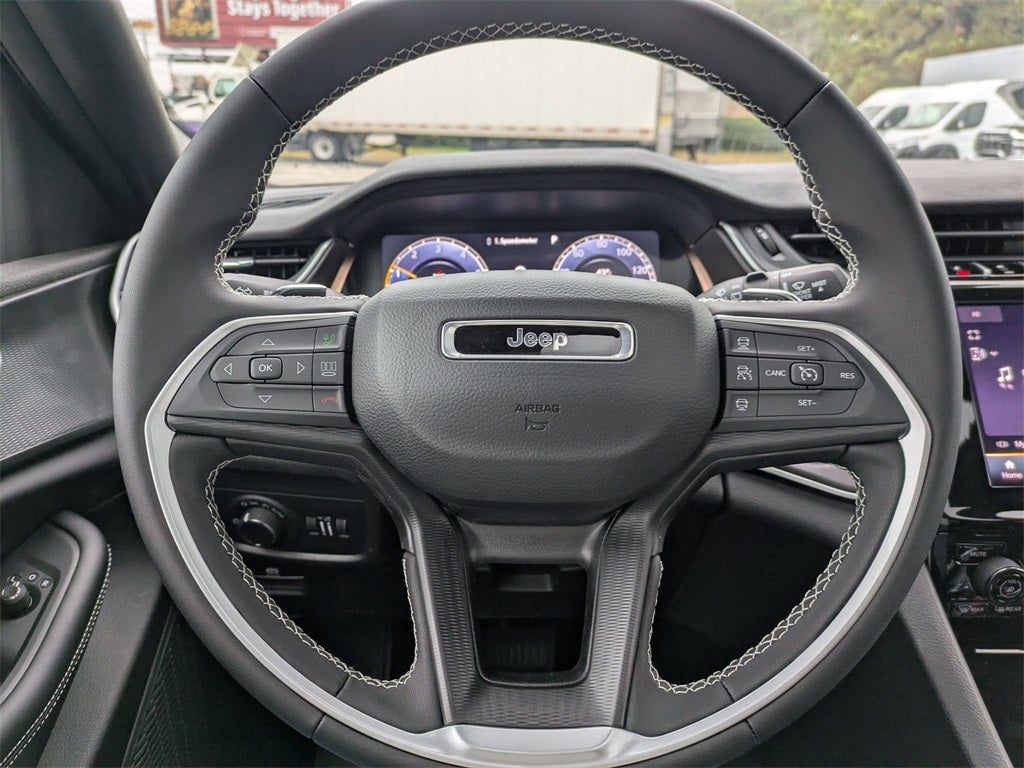 2025 Jeep Grand Cherokee GRAND CHEROKEE LAREDO X 4X2