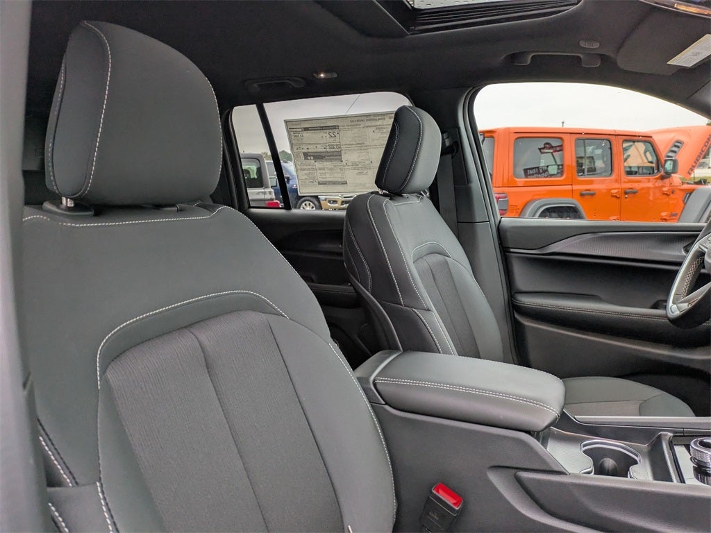 2025 Jeep Grand Cherokee GRAND CHEROKEE LAREDO X 4X2