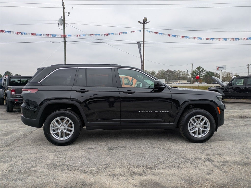 2025 Jeep Grand Cherokee GRAND CHEROKEE LAREDO X 4X2