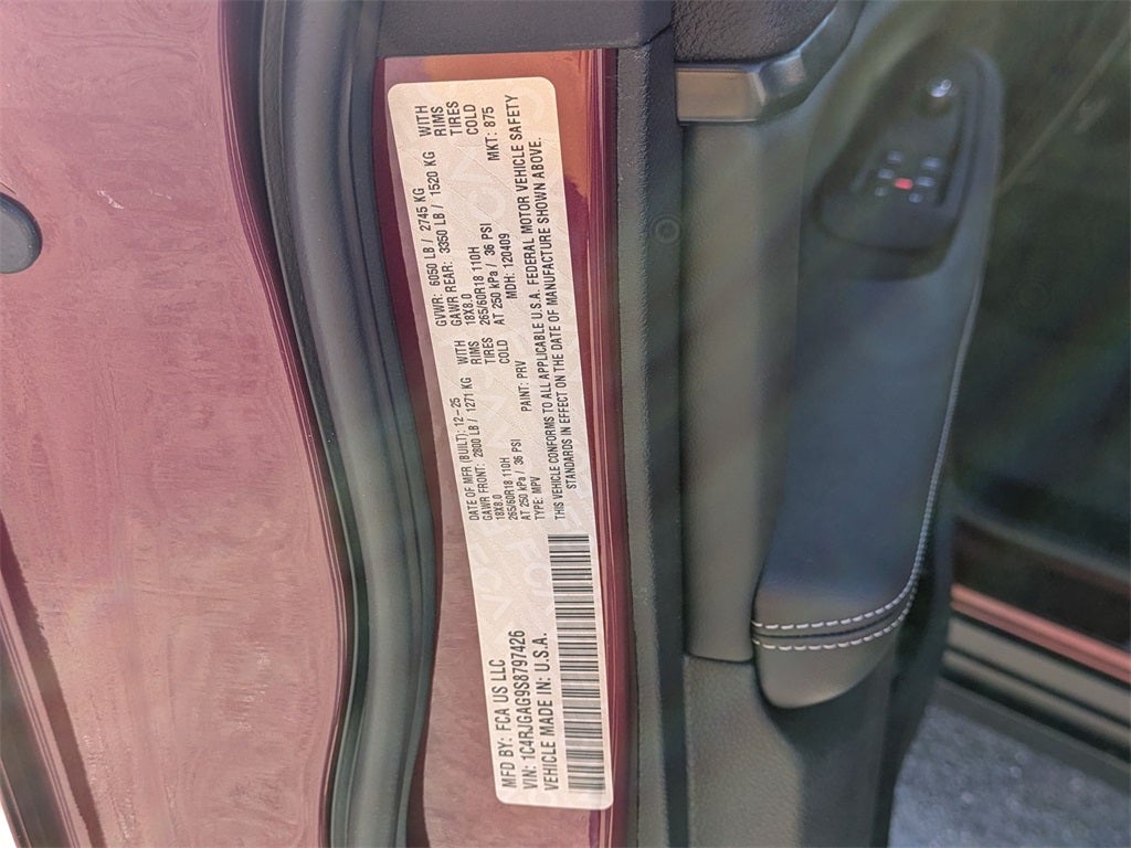 2025 Jeep Grand Cherokee GRAND CHEROKEE LAREDO X 4X2