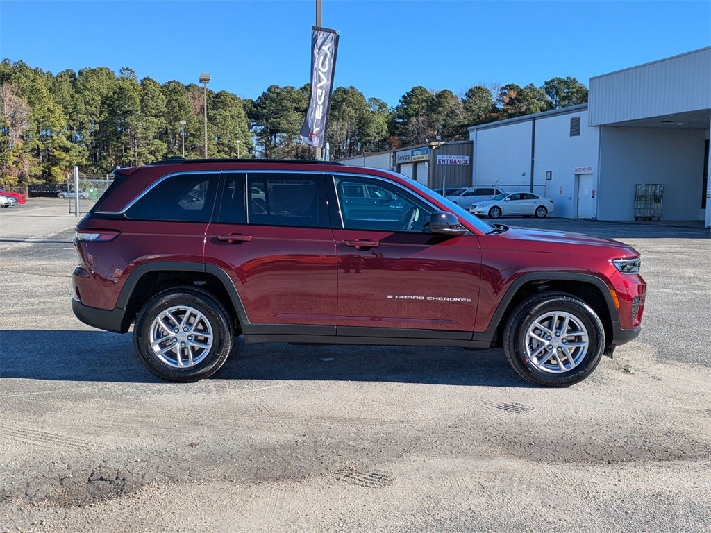 2025 Jeep Grand Cherokee GRAND CHEROKEE LAREDO X 4X2