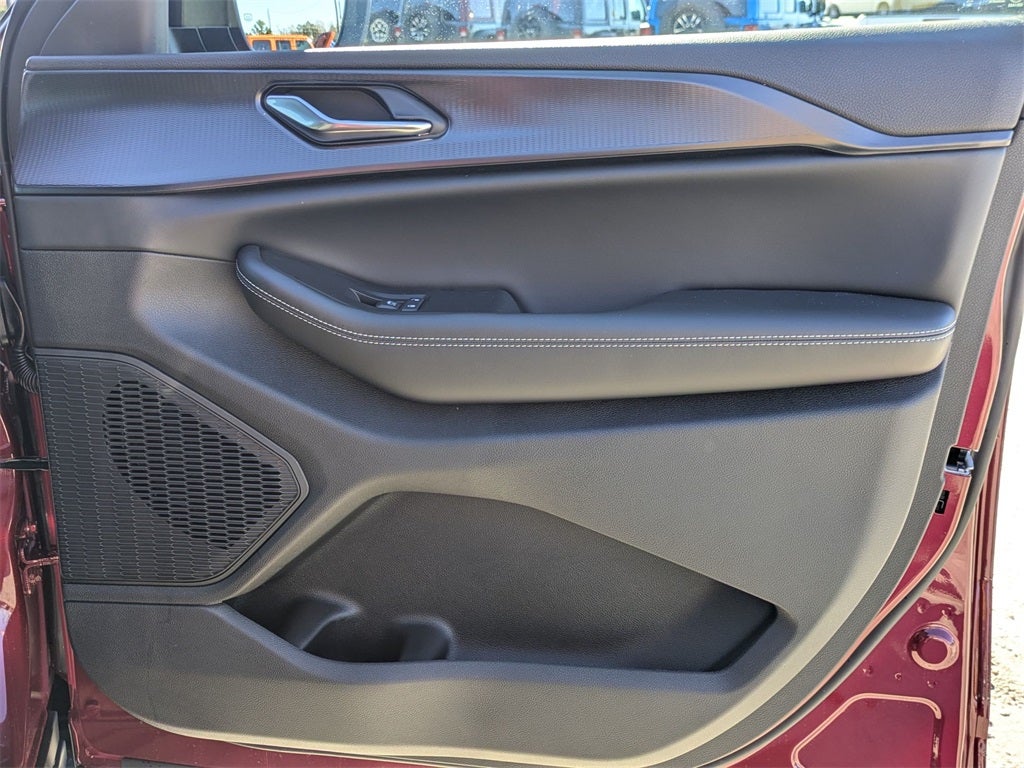 2025 Jeep Grand Cherokee GRAND CHEROKEE LAREDO X 4X2