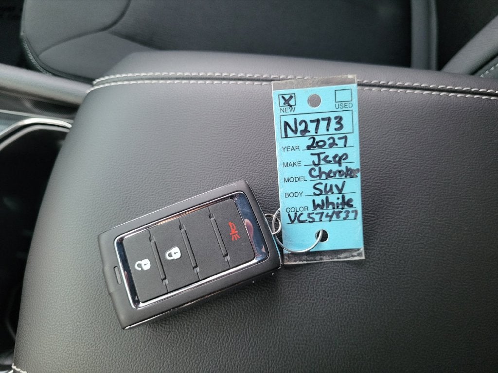 2027 Jeep Grand Cherokee GRAND CHEROKEE LAREDO 4X2