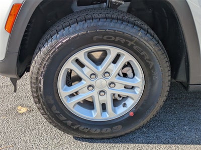 2025 Jeep Grand Cherokee GRAND CHEROKEE LAREDO 4X2