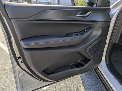 2025 Jeep Grand Cherokee GRAND CHEROKEE LAREDO 4X2