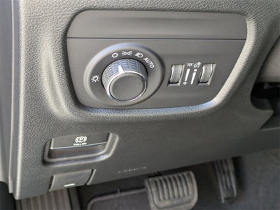 2025 Jeep Grand Cherokee GRAND CHEROKEE LAREDO 4X2