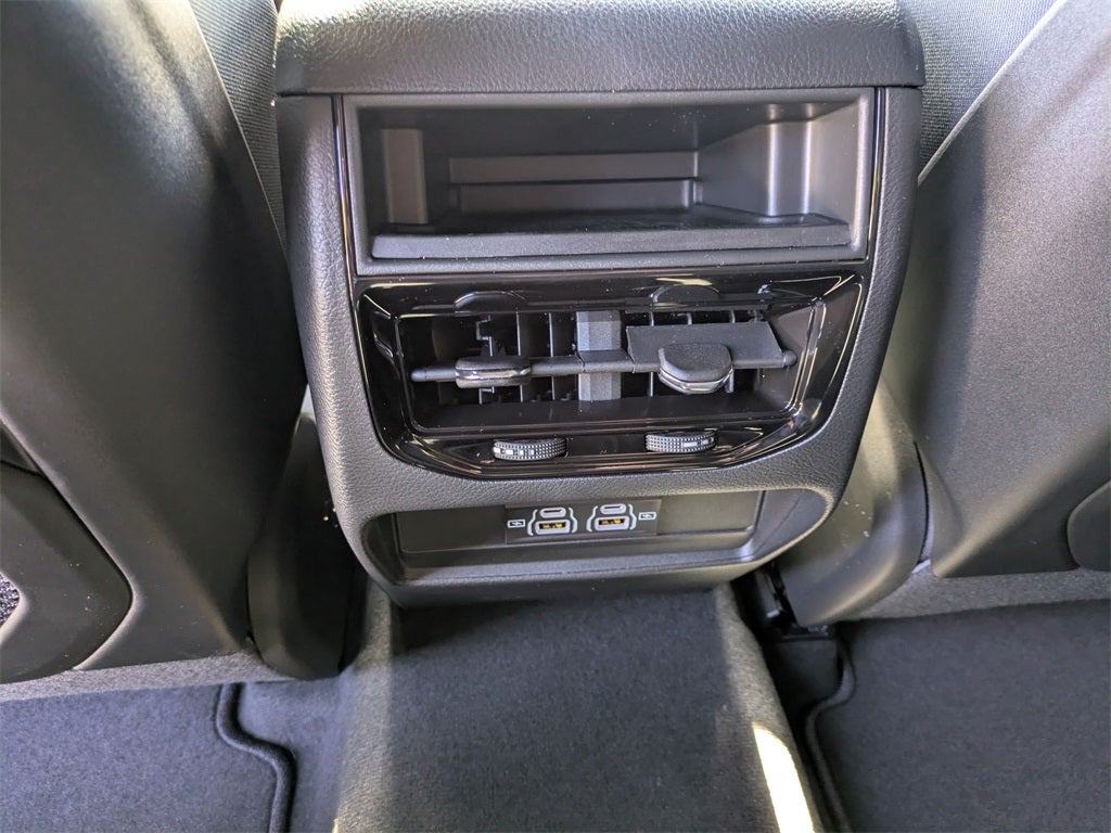 2025 Jeep Grand Cherokee GRAND CHEROKEE LAREDO 4X2