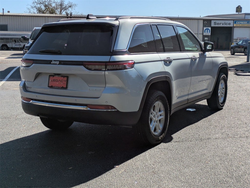 2025 Jeep Grand Cherokee GRAND CHEROKEE LAREDO 4X2