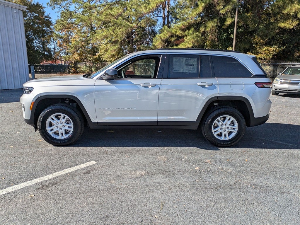 2025 Jeep Grand Cherokee GRAND CHEROKEE LAREDO 4X2