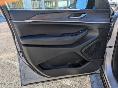 2026 Jeep Grand Cherokee GRAND CHEROKEE LAREDO ALTITUDE 4X2