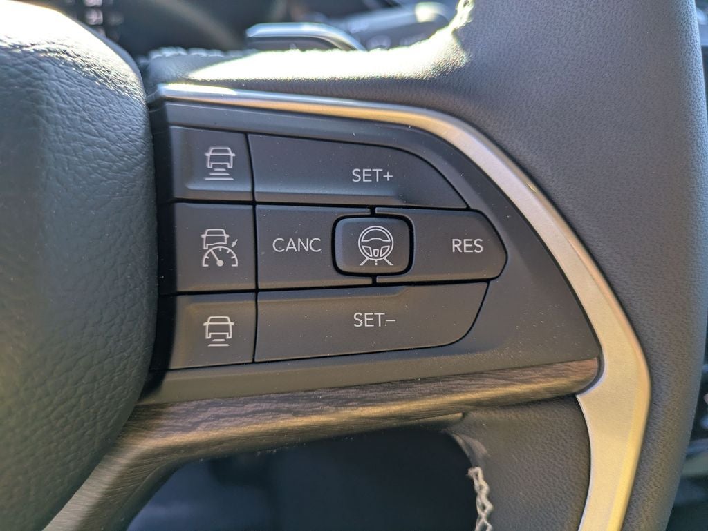 2026 Jeep Grand Cherokee GRAND CHEROKEE LAREDO ALTITUDE 4X2