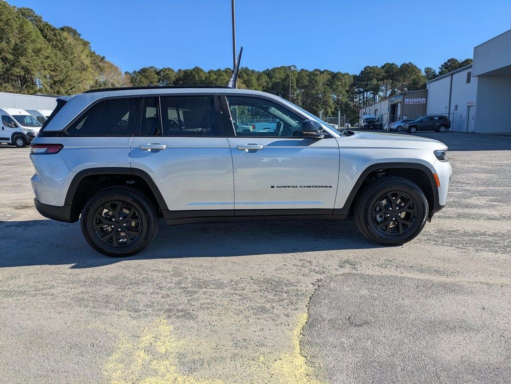 2026 Jeep Grand Cherokee GRAND CHEROKEE LAREDO ALTITUDE 4X2
