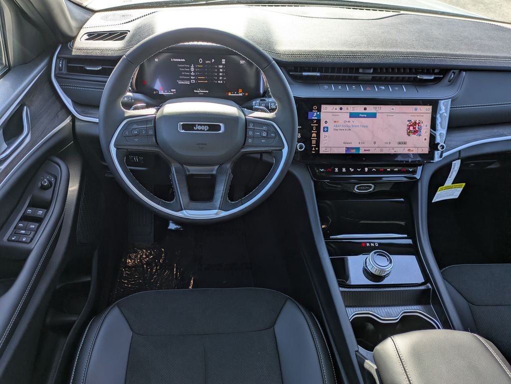 2026 Jeep Grand Cherokee GRAND CHEROKEE LAREDO ALTITUDE 4X2