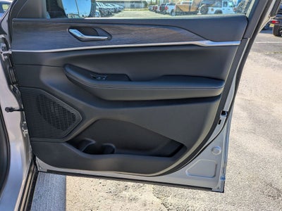 2026 Jeep Grand Cherokee GRAND CHEROKEE LAREDO ALTITUDE 4X2