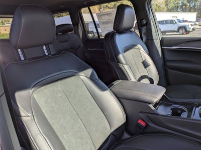 2026 Jeep Grand Cherokee GRAND CHEROKEE LAREDO ALTITUDE 4X2