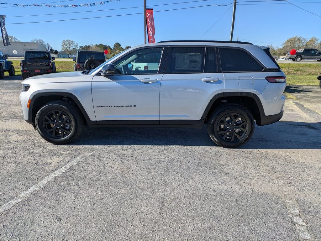 2026 Jeep Grand Cherokee GRAND CHEROKEE LAREDO ALTITUDE 4X2