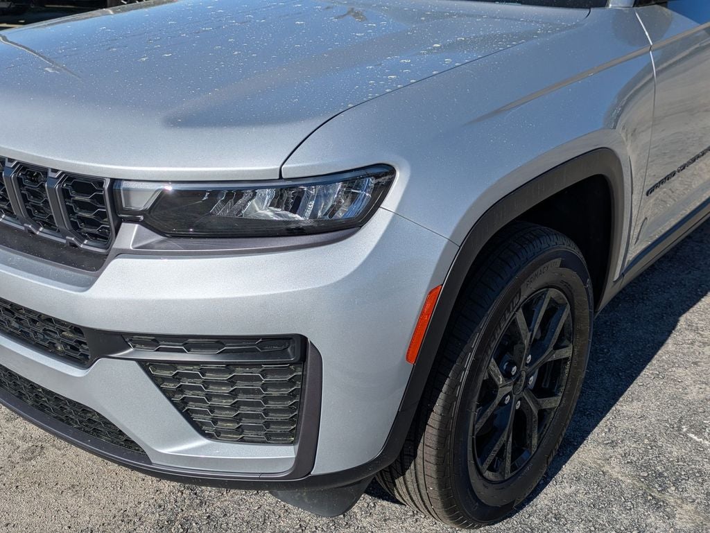 2026 Jeep Grand Cherokee GRAND CHEROKEE LAREDO ALTITUDE 4X2