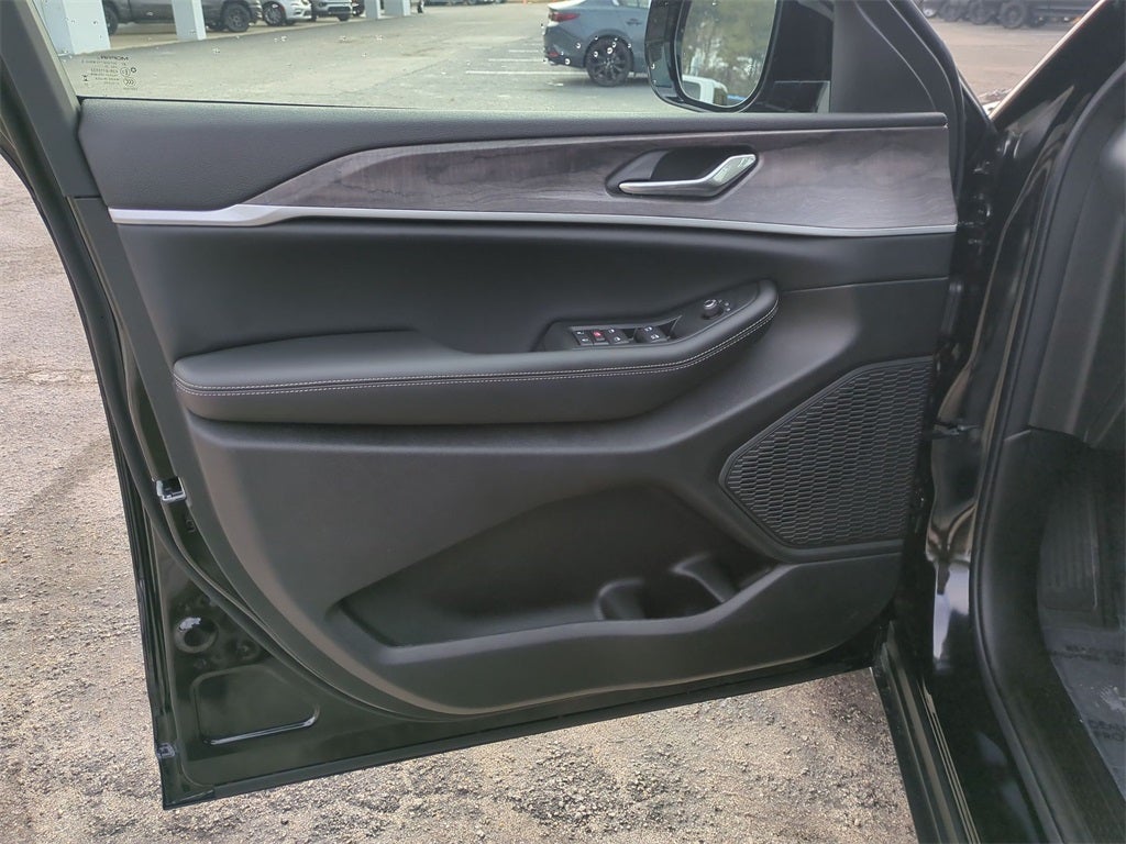 2026 Jeep Grand Cherokee GRAND CHEROKEE LAREDO ALTITUDE 4X2