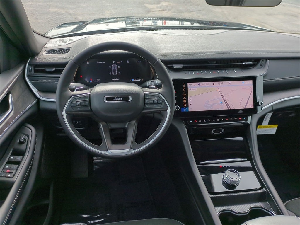 2026 Jeep Grand Cherokee GRAND CHEROKEE LAREDO ALTITUDE 4X2