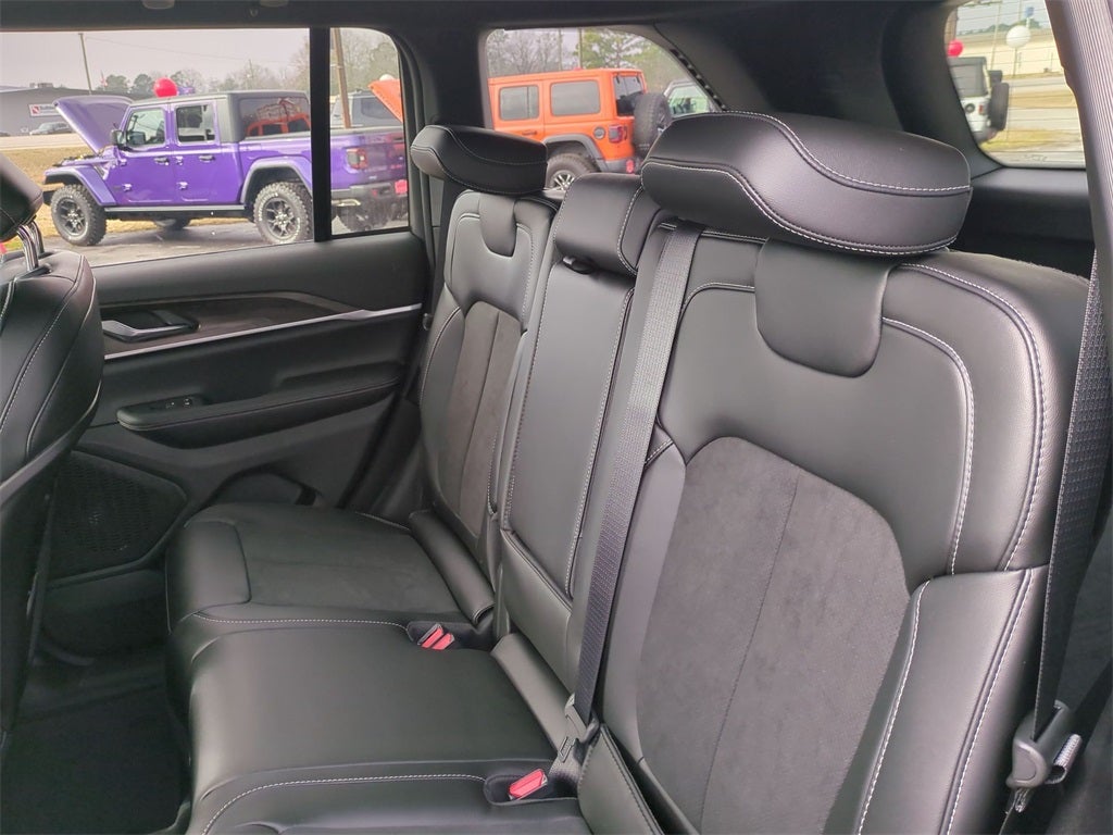 2026 Jeep Grand Cherokee GRAND CHEROKEE LAREDO ALTITUDE 4X2