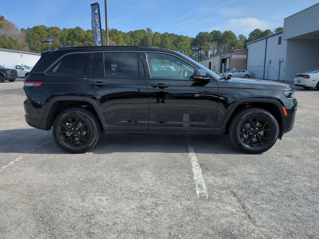 2026 Jeep Grand Cherokee GRAND CHEROKEE LAREDO ALTITUDE 4X2