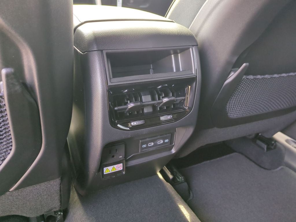 2026 Jeep Grand Cherokee GRAND CHEROKEE LAREDO ALTITUDE 4X2