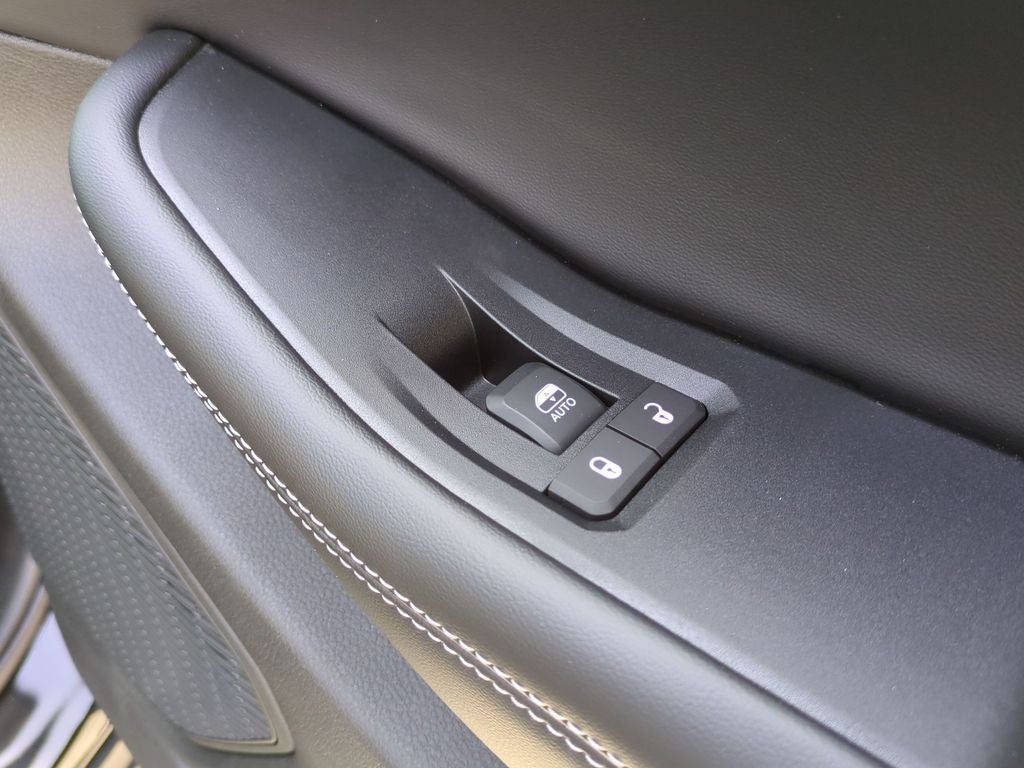 2026 Jeep Grand Cherokee GRAND CHEROKEE LAREDO ALTITUDE 4X2