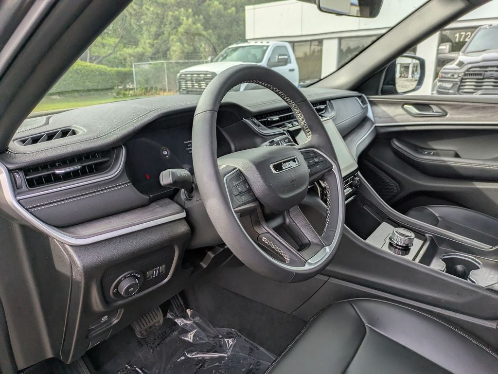 2025 Jeep Grand Cherokee Limited 4x2