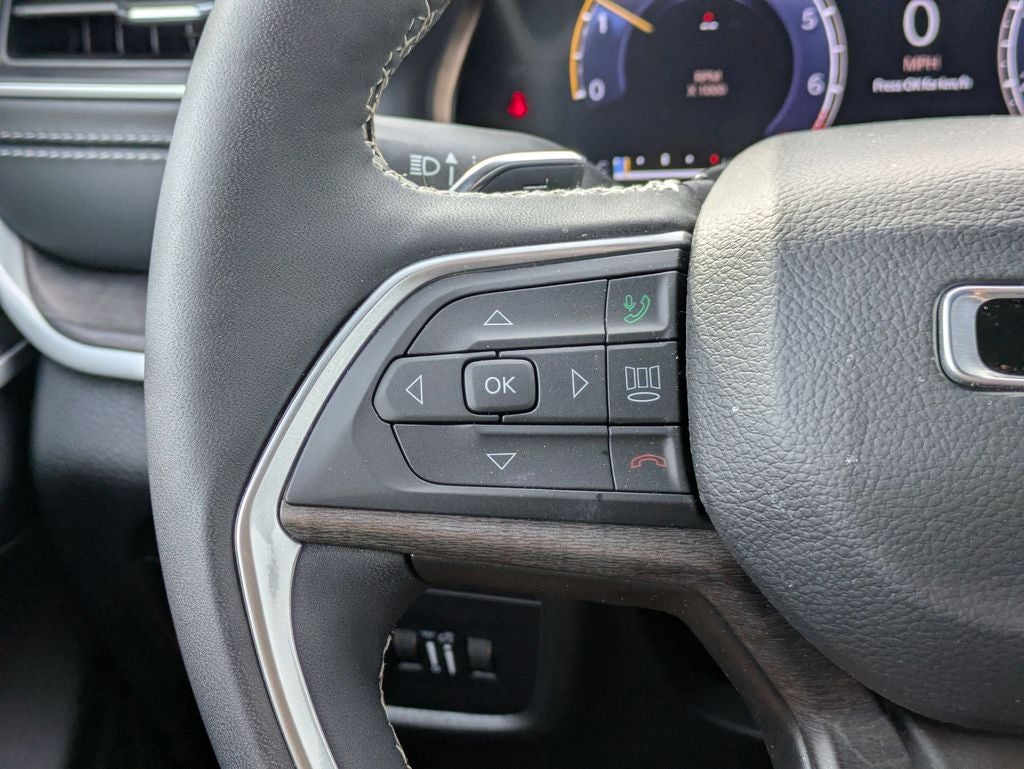 2025 Jeep Grand Cherokee Limited 4x2
