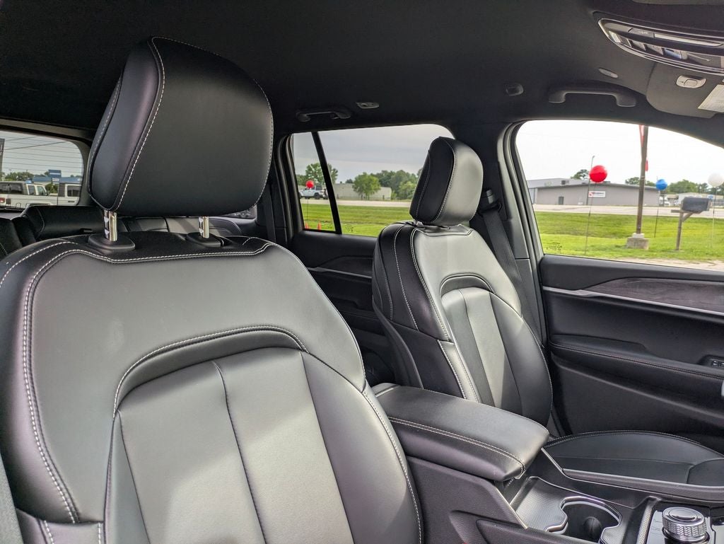 2025 Jeep Grand Cherokee Limited 4x2