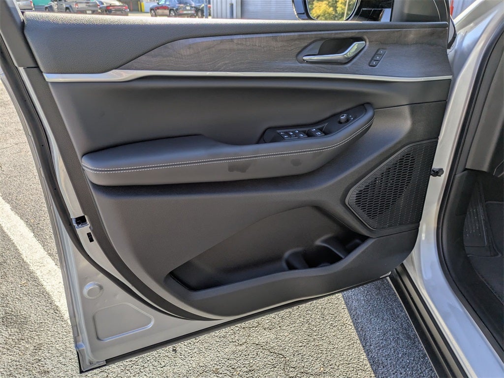 2025 Jeep Grand Cherokee GRAND CHEROKEE LIMITED 4X2