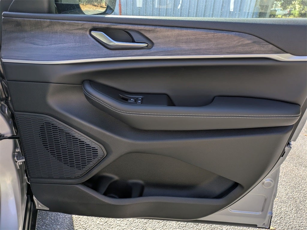 2025 Jeep Grand Cherokee GRAND CHEROKEE LIMITED 4X2