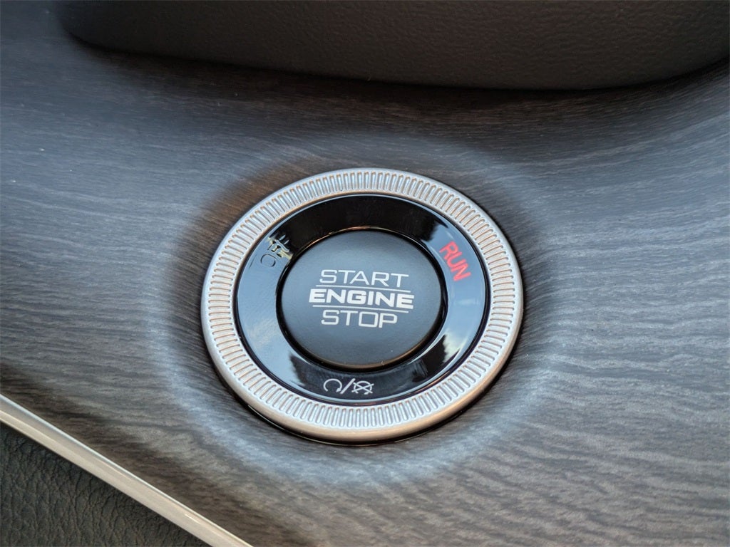 2025 Jeep Grand Cherokee GRAND CHEROKEE LIMITED 4X2