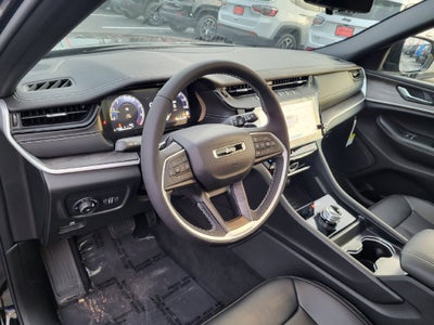 2027 Jeep Grand Cherokee GRAND CHEROKEE LIMITED 4X2