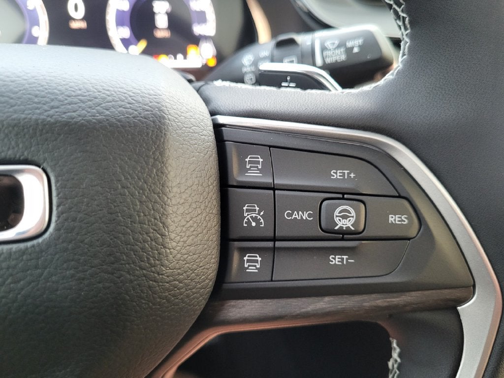 2027 Jeep Grand Cherokee GRAND CHEROKEE LIMITED 4X2