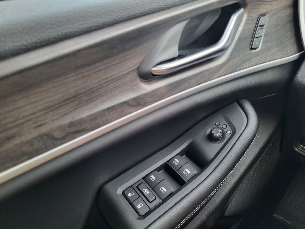 2027 Jeep Grand Cherokee GRAND CHEROKEE LIMITED 4X2