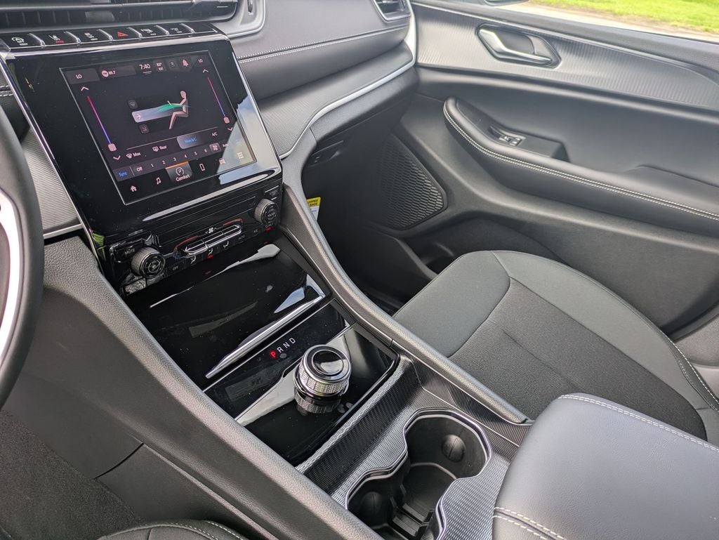 2026 Jeep Grand Cherokee GRAND CHEROKEE LAREDO 4X4